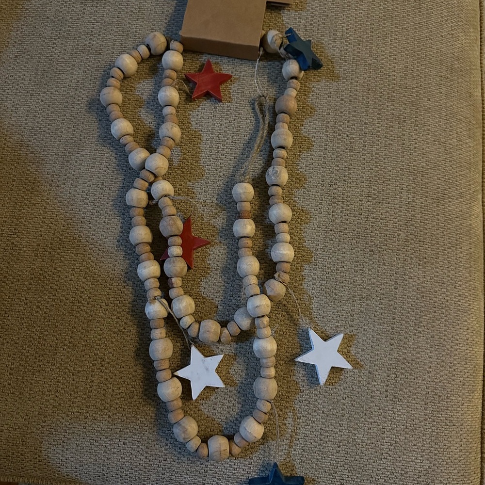 6 ft. Star garland  new